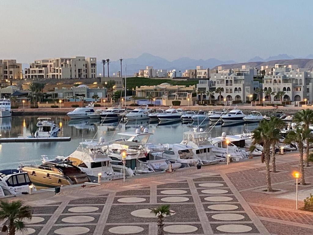 Heated Jacuzzi 2Br Apartment On Yacht View Hurghada Luaran gambar