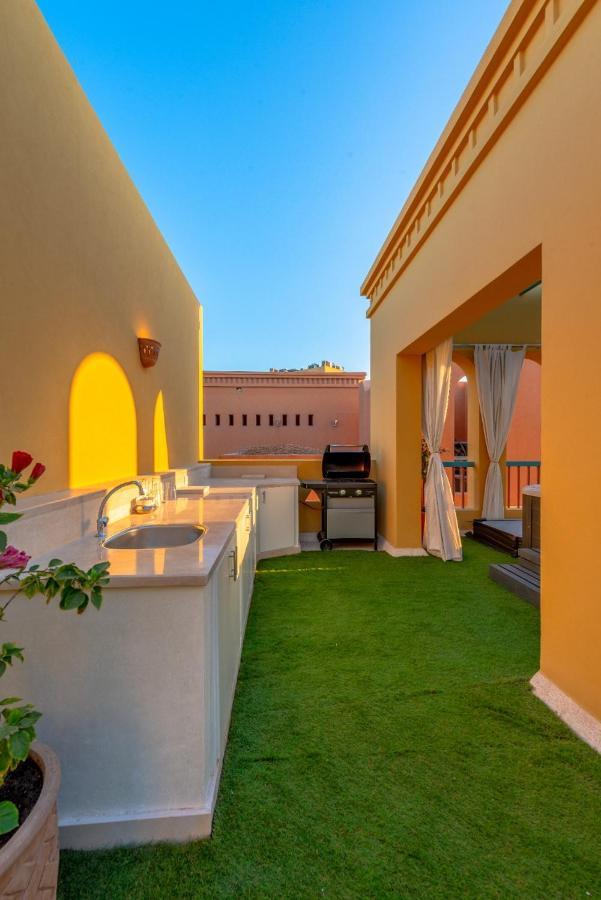 Heated Jacuzzi 2Br Apartment On Yacht View Hurghada Luaran gambar